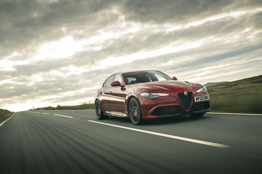  Alfa Romeo Giulia Quadrifoglio (952) 2020 года  (UK) (фото 24 из 34)